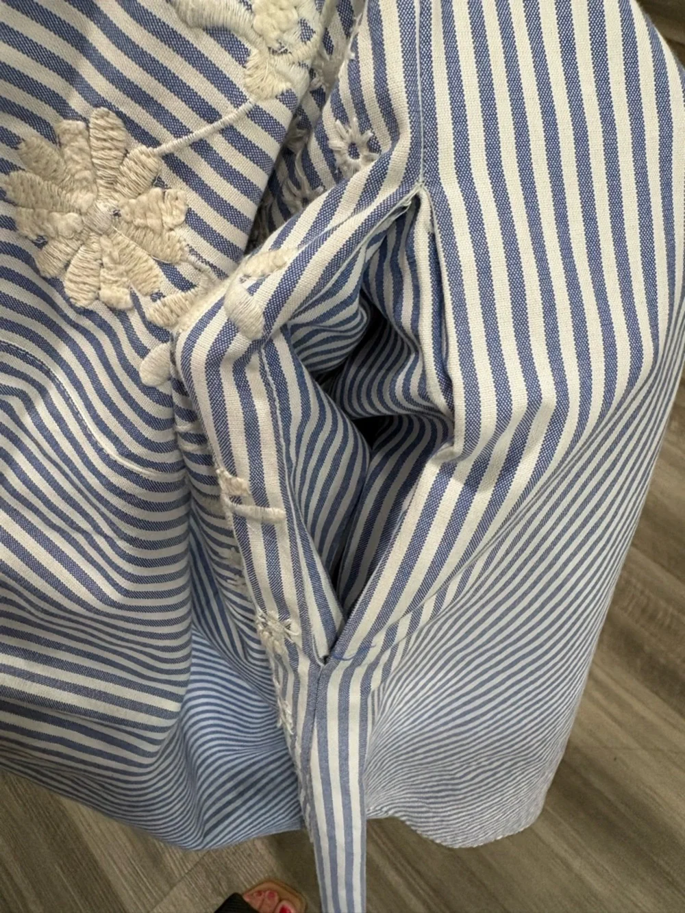 Zara Blue and White Striped Midi Dress with Cream Floral Embroidery Size Medium - Picture 5 of 6